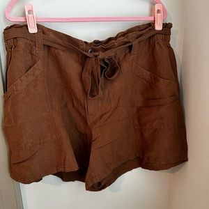 Linen blend shorts with tie